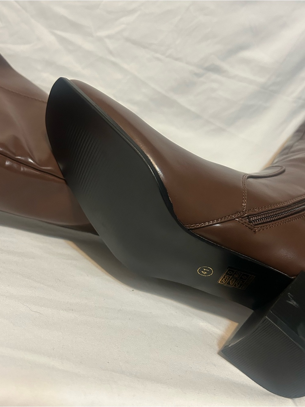 Women’s Tall Brown Riding Boots - Picture 4 of 4